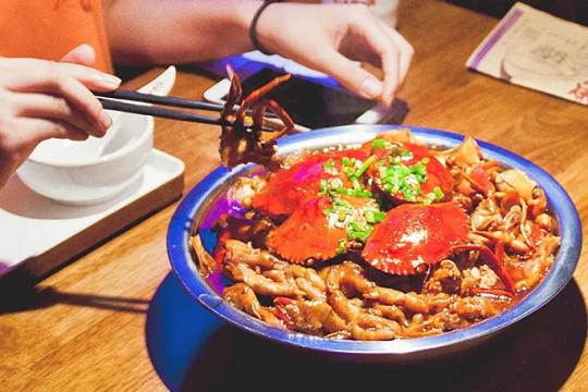 投资南京蟹肉煲加盟店该如何维护门店的客流量？